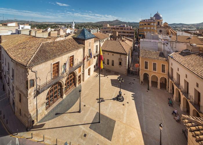 Especial patrimonio hist�rico y enoturismo. descubre el centro hist�rico de Yecla y la elaboraci�n de vinos en bodegas castA�o. 