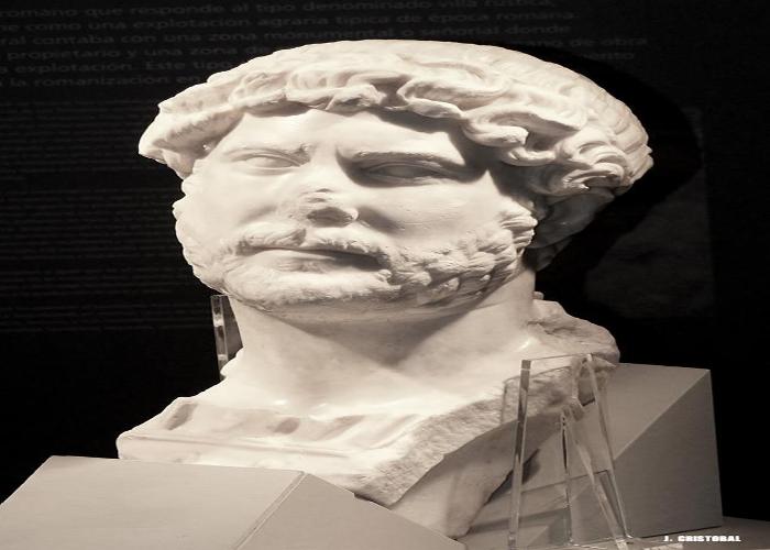 Especial patrimonio arqueologico. visita museo arqueol�gico municipal cayetano de mergelina de Yecla-maye