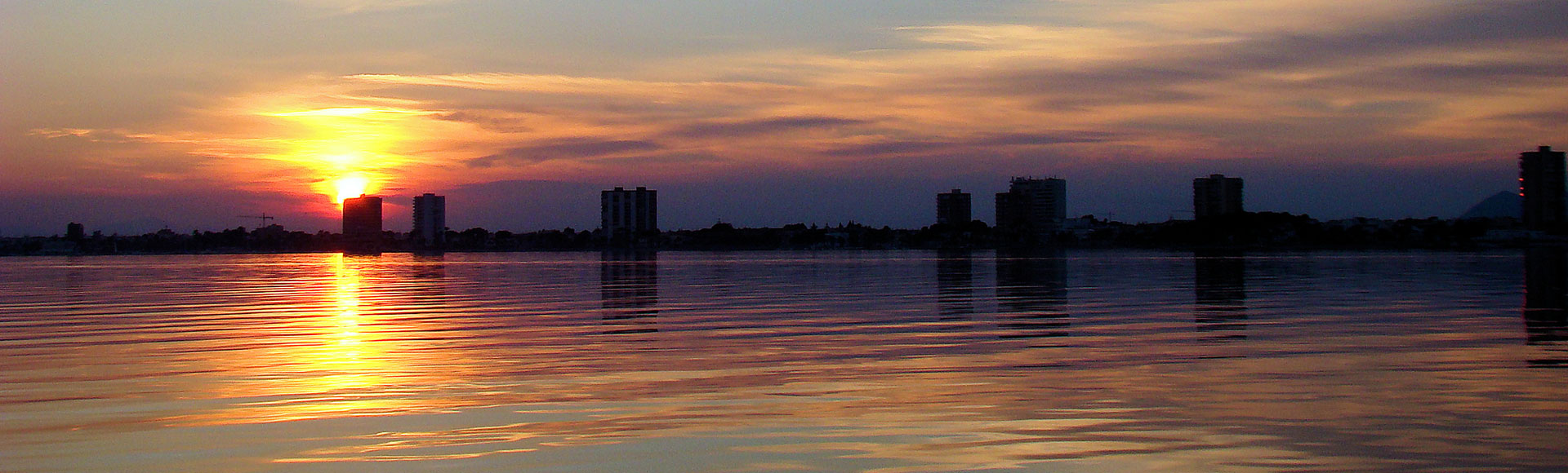 Sunrises and sunsets�along the coast of the Region of Murcia.