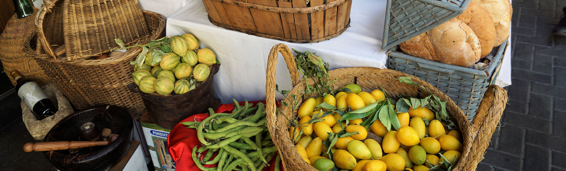 Was kann man hier einkaufen oder essen?