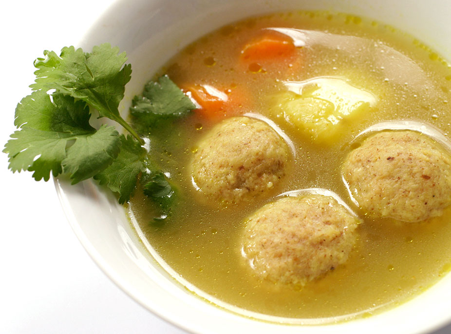 <i>CALDO DE PELOTAS</i>