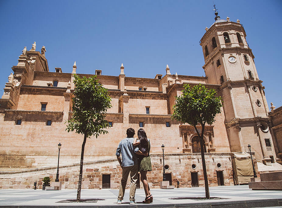 EIN  BUMMEL  DURCH  DIE  GESCHICHTE