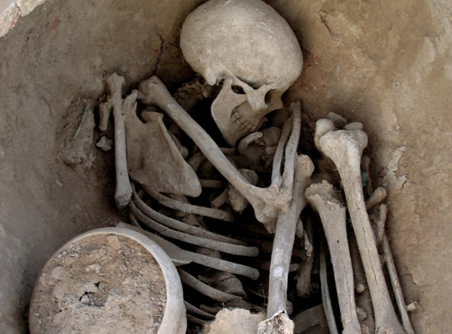 LOVERS OF ARCHAEOLOGY