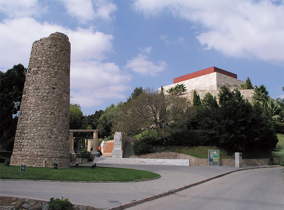 TAUSENDJ�HRIGE GESCHICHTE