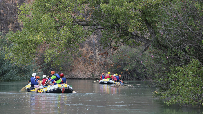 RAFTING ENTRE ARROZALES Y MEN CON ARROZ DENOMINACIN DE ORIGEN PROTEGIDA CALASPARRA