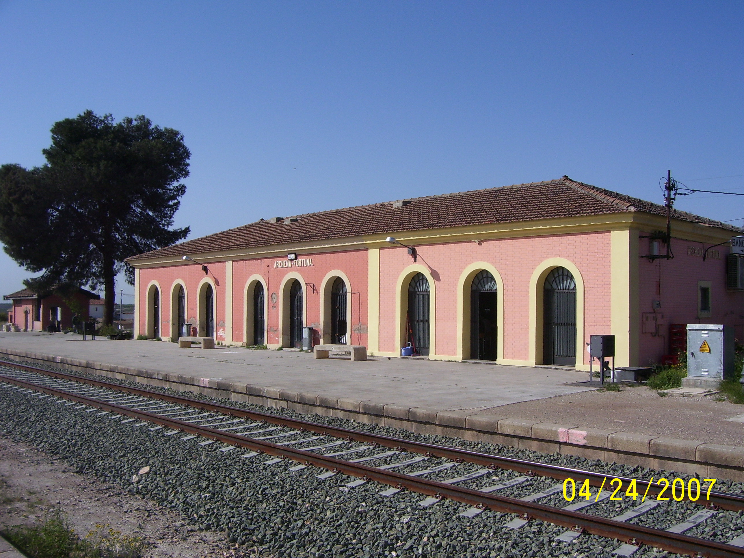 ESTACI�N DE FERROCARRIL DE CAMPOT�JAR