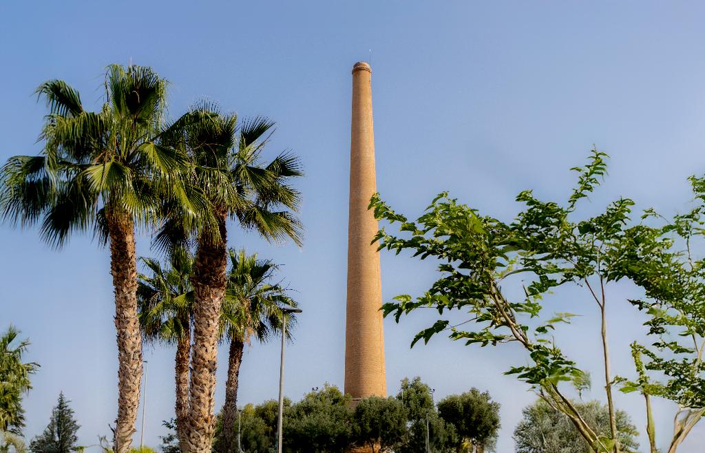 CHIMENEA DE LA LOMA