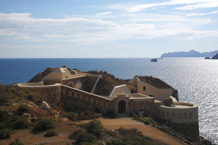 BATER�A DE SANTA ANA ACASAMATADA