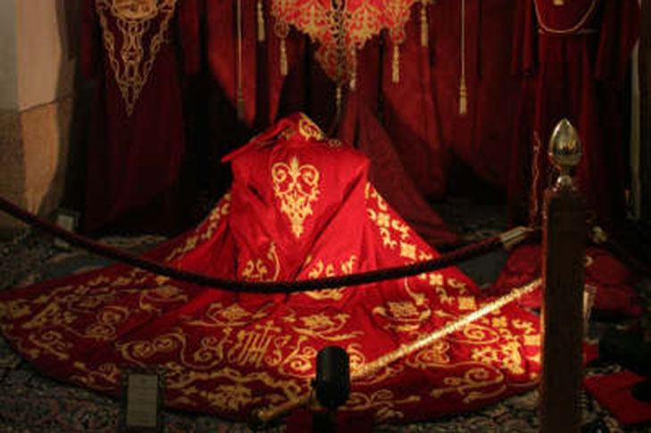 MUPAEN. MUSEO DE BORDADOS DEL PASO ENCARNADO