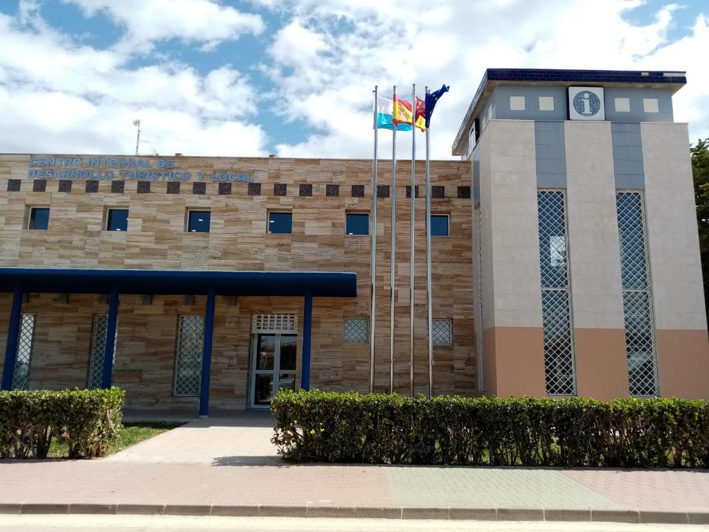 LOS ALC�ZARES - PUNTO DE INFORMACI�N TUR�STICA DE LOS NAREJOS