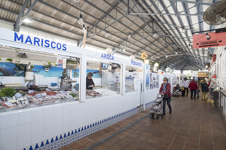 PLAZA DE ABASTOS DE �GUILAS
